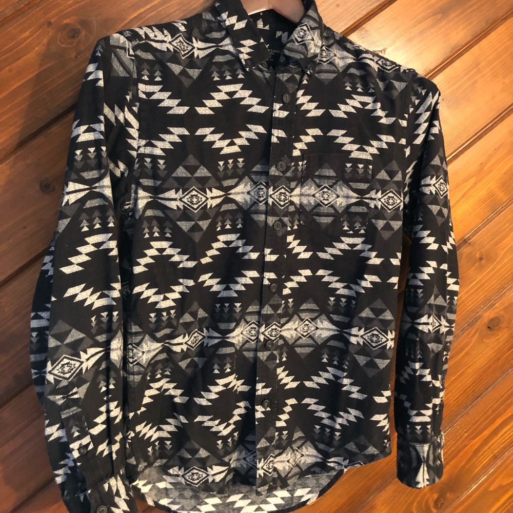 American Eagle Button up Shirt